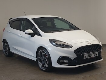 Used Ford Fiesta 2019 for sale - 78567890: Photo