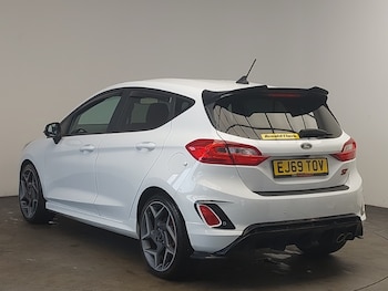 Used Ford Fiesta 2019 for sale - 78567890: Photo