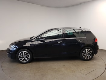 Used Volkswagen Golf 2019 for sale - 76404014: Photo