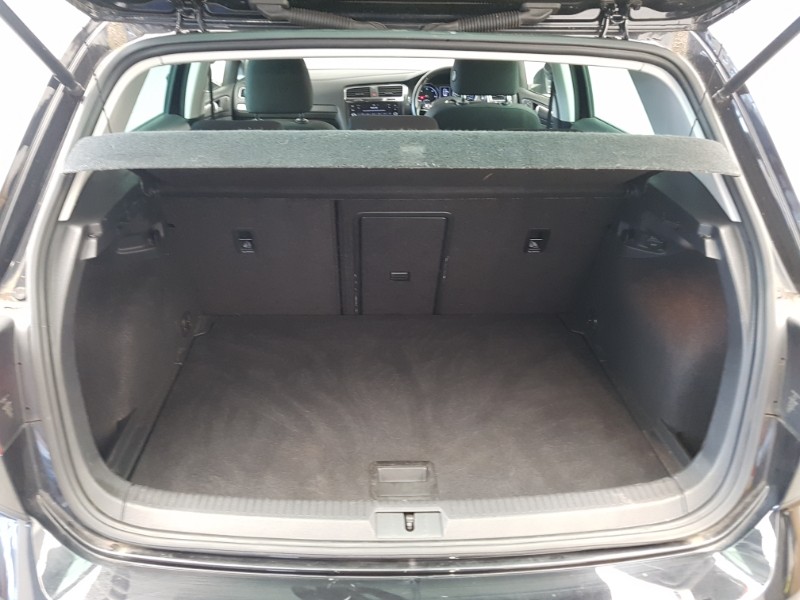 Used Volkswagen Golf 2019 for sale - 76404014: Photo 8