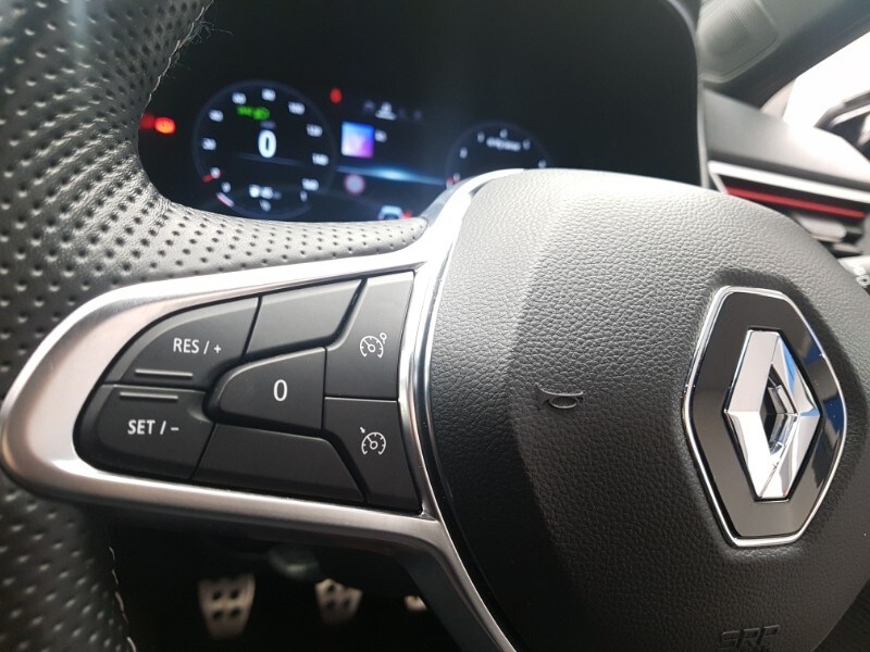 Used Renault Clio 2023 for sale - 76493399: Photo 15