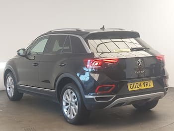 Used Volkswagen T-Roc 2024 for sale - 79642398: Photo