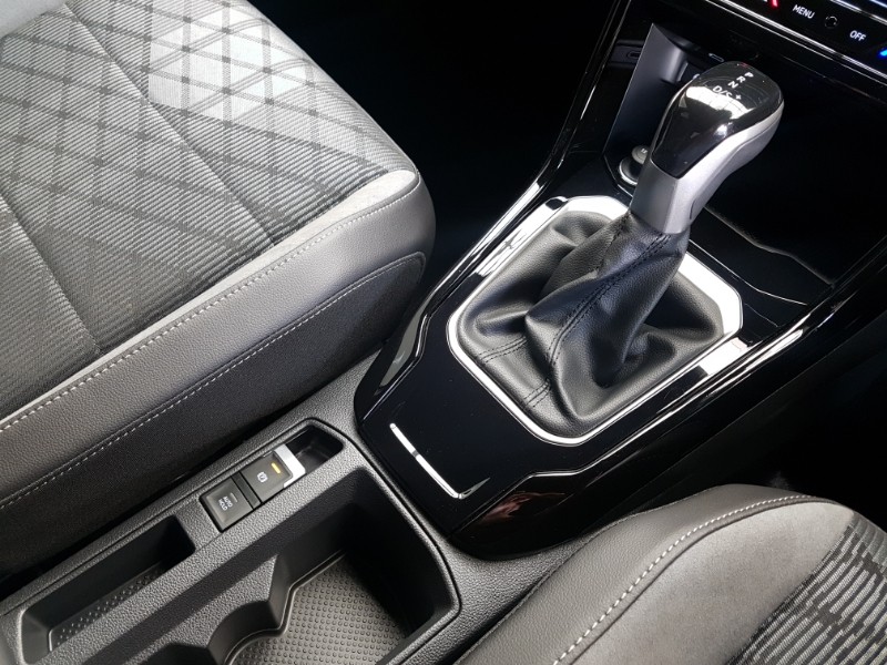 Used Volkswagen T-Roc 2025 for sale - 77024649: Photo 17