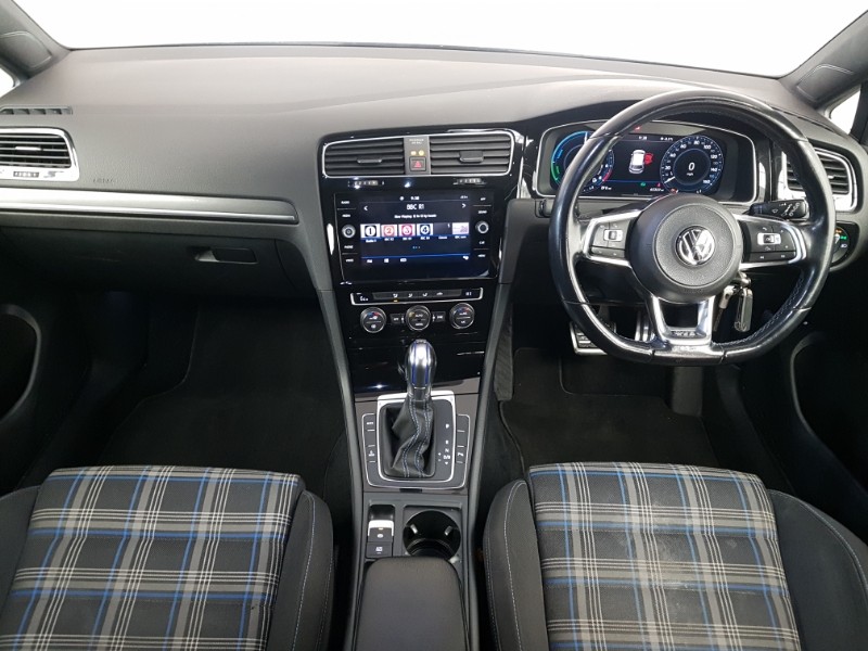 Used Volkswagen Golf 2018 for sale - 77115054: Photo 2