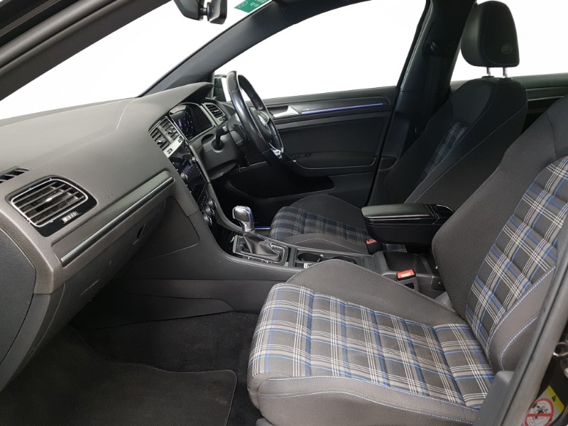 Used Volkswagen Golf 2018 for sale - 77115054: Photo 5