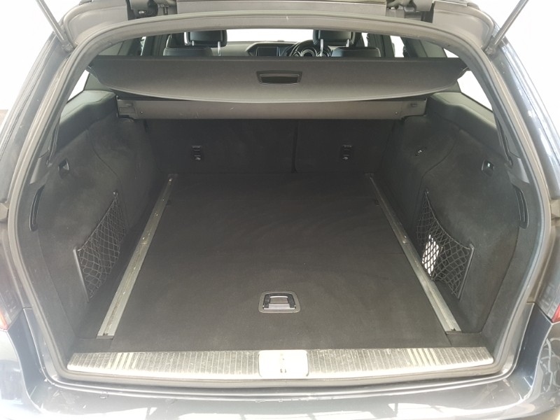 Used Mercedes-Benz E Class 2016 for sale - 76664030: Photo 8