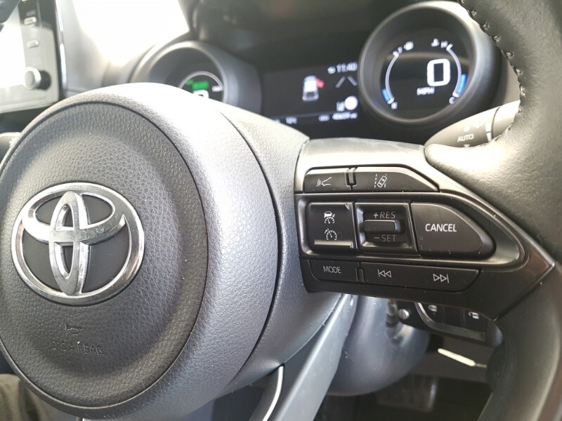 Used Toyota Yaris 2021 for sale - 77352380: Photo 15