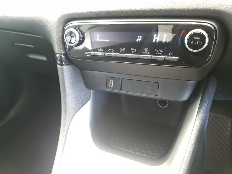 Used Toyota Yaris 2021 for sale - 77352380: Photo 17