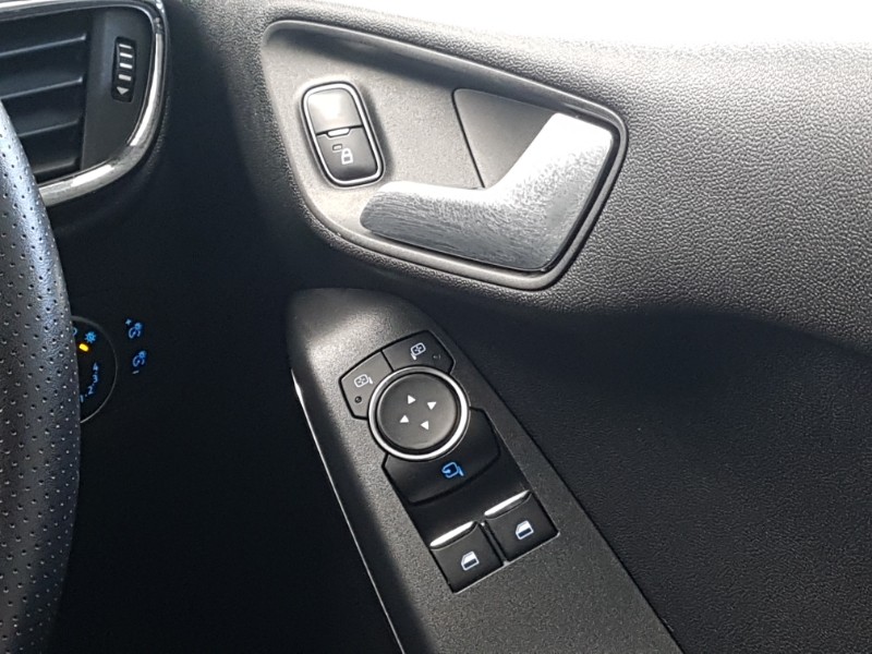 Used Ford Fiesta 2017 for sale - 76614244: Photo 18