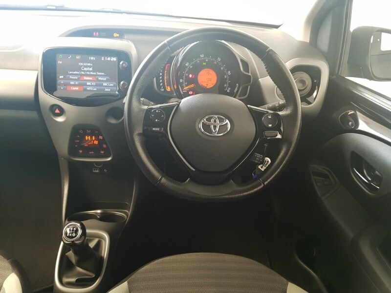 Used Toyota AYGO 2018 for sale - 76325820: Photo 7