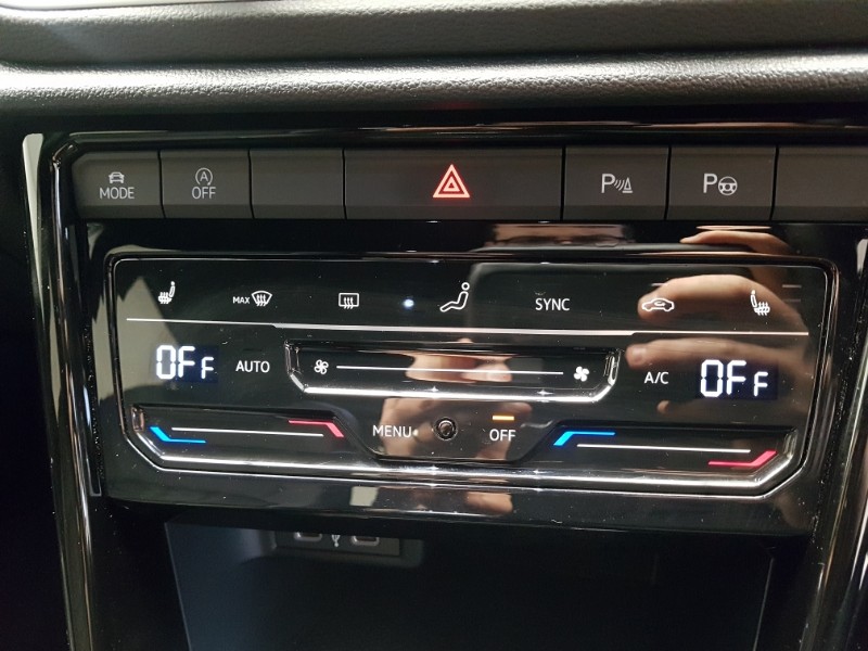 Used Volkswagen T-Roc 2024 for sale - 76120931: Photo 16