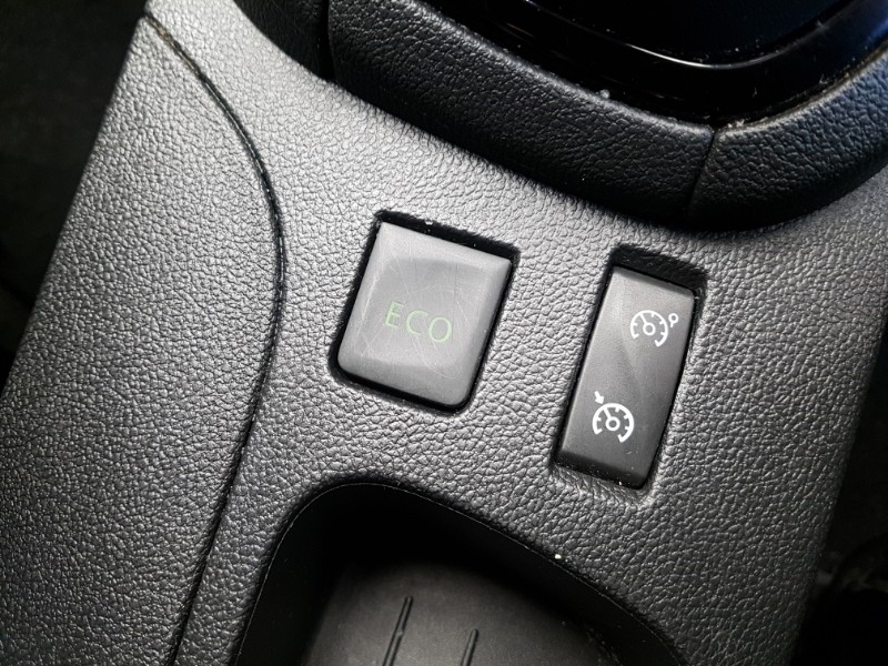 Used Renault Clio 2017 for sale - 76925299: Photo 16