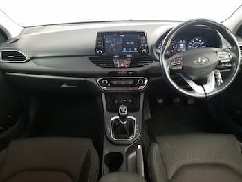 Used Hyundai i30 2018 for sale - 76543592: Photo