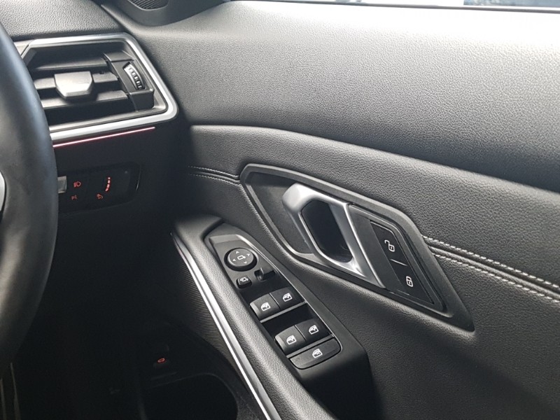 Used BMW 3 Series 2024 for sale - 77142121: Photo 18