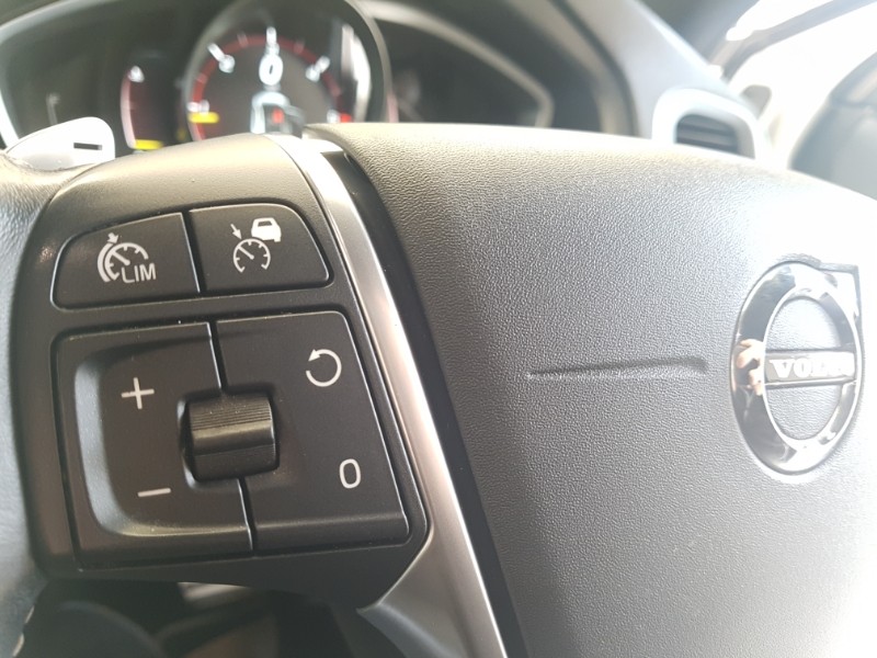 Used Volvo V40 2019 for sale - 76639514: Photo 14