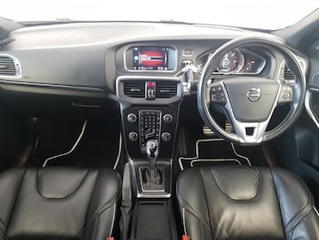 Used Volvo V40 2019 for sale - 76639514: Photo