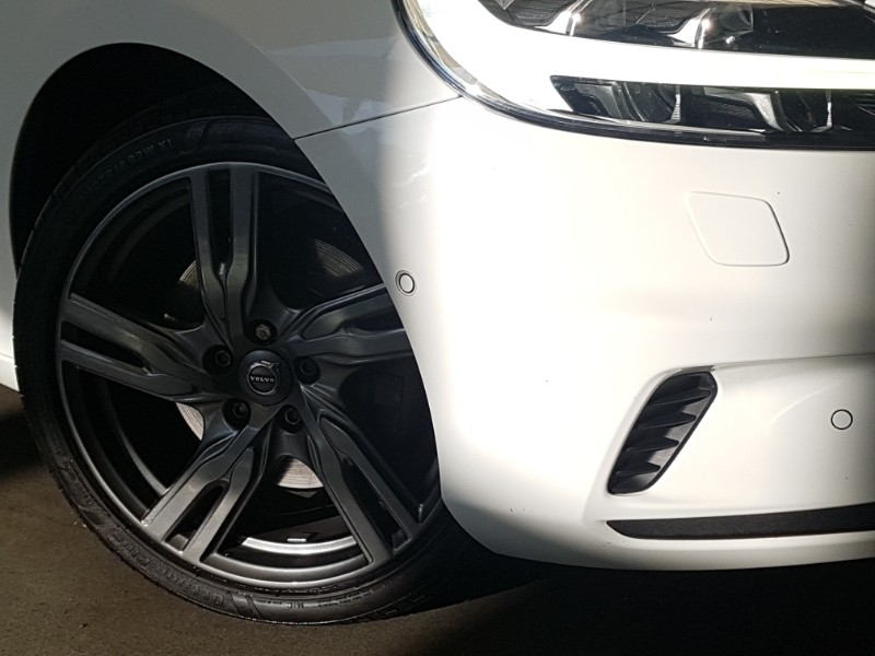 Used Volvo V40 2019 for sale - 76639514: Photo 9