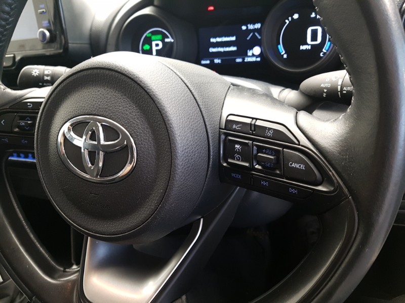 Used Toyota Yaris Cross 2022 for sale - 77948201: Photo 16