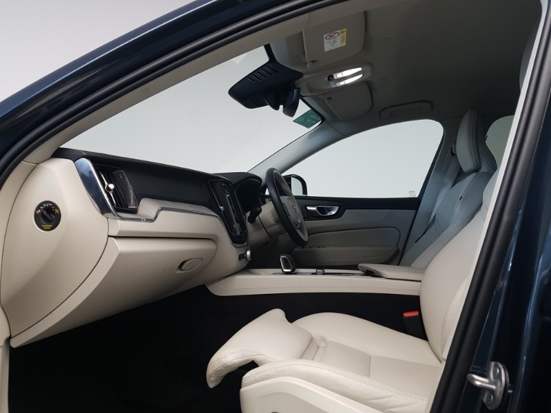 Used Volvo XC60 2023 for sale - 78093652: Photo 5