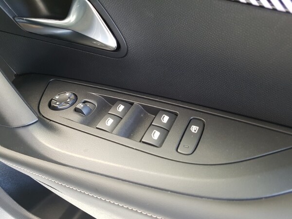 Used Peugeot 2008 2024 for sale - 75634007: Photo 18
