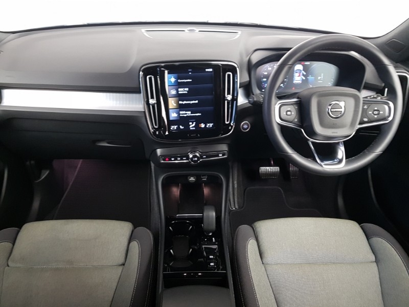 Used Volvo XC40 2023 for sale - 77278406: Photo 2