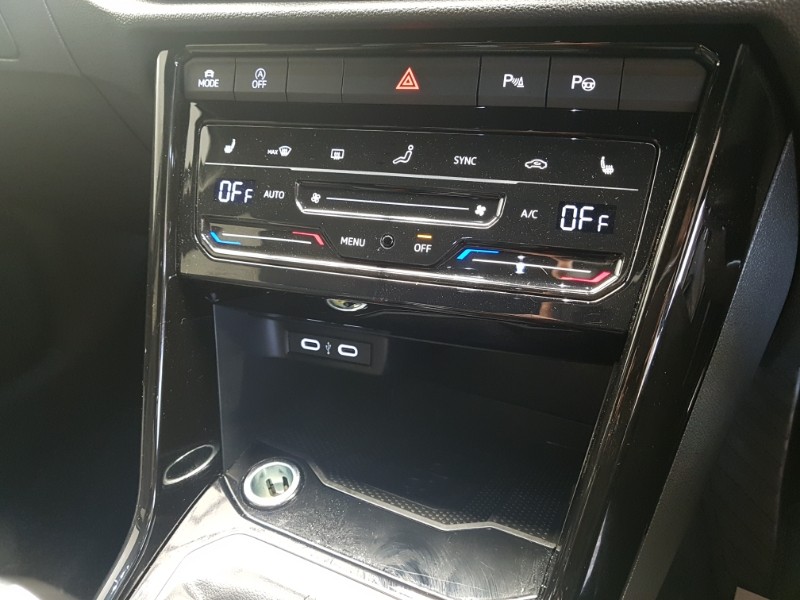Used Volkswagen T-Roc 2024 for sale - 76160870: Photo 18