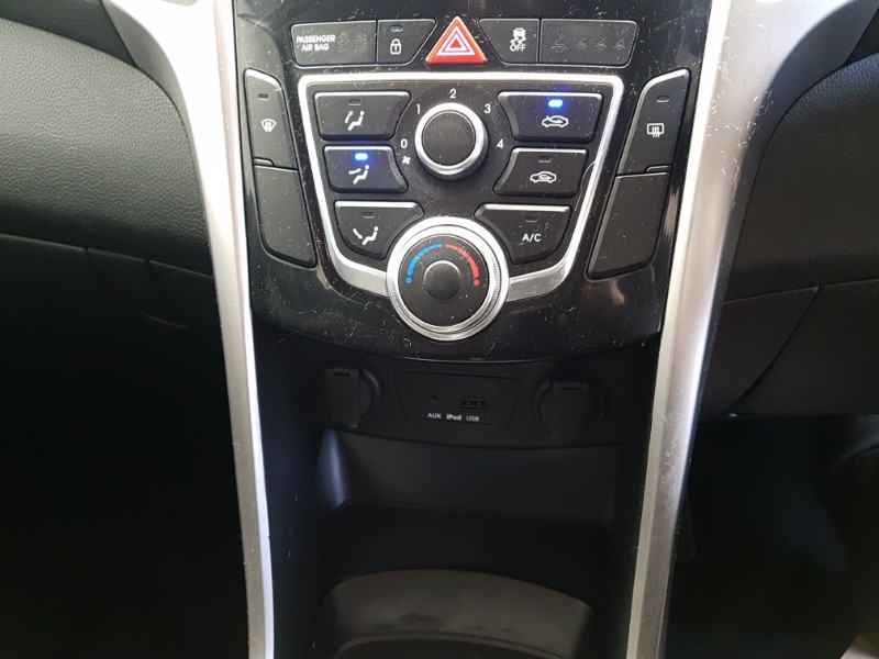 Used Hyundai i30 2013 for sale - 77318810: Photo 16