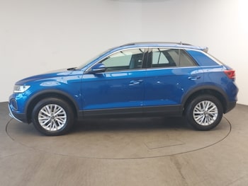 Used Volkswagen T-Roc 2024 for sale - 78377939: Photo