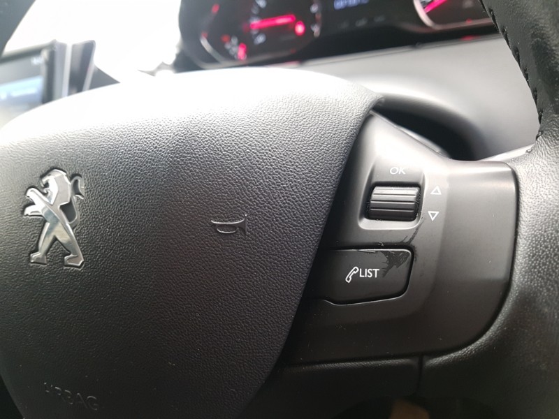 Used Peugeot 208 2014 for sale - 76897794: Photo 16