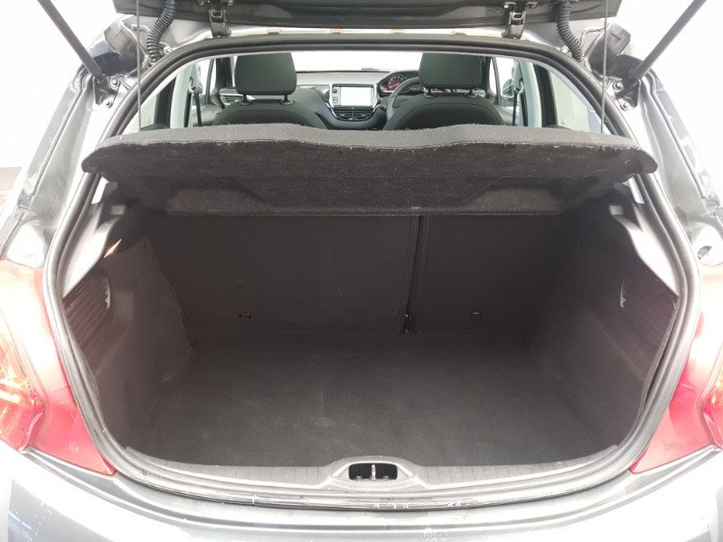 Used Peugeot 208 2014 for sale - 76897794: Photo 8