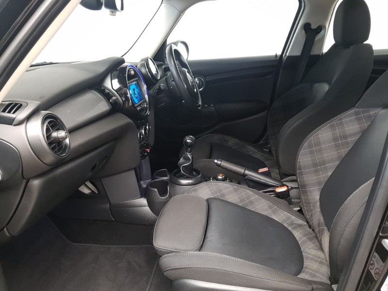 Used MINI Hatch 2018 for sale - 76397584: Photo 5