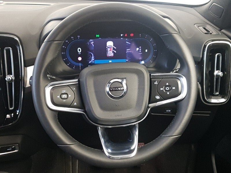 Used Volvo XC40 2023 for sale - 77777288: Photo 10