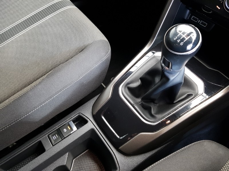 Used Volkswagen T-Roc 2018 for sale - 77682654: Photo 16