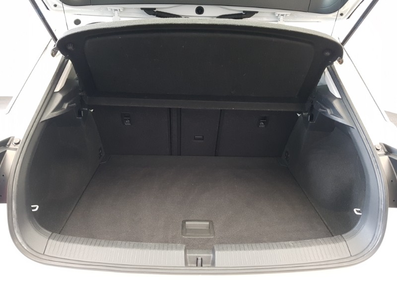 Used Volkswagen T-Roc 2018 for sale - 77682654: Photo 8