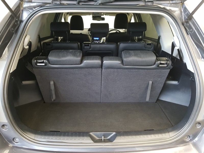 Used Toyota Prius+ 2019 for sale - 78114045: Photo 19