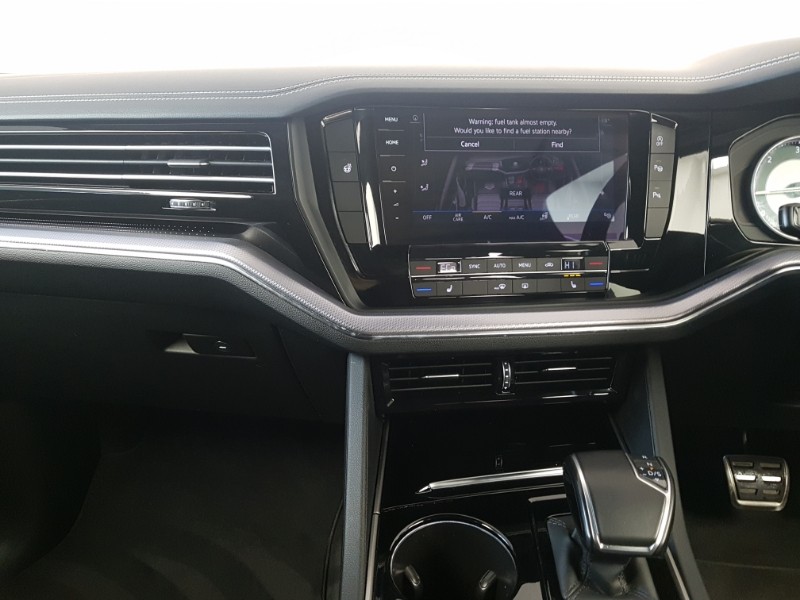 Used Volkswagen Touareg 2018 for sale - 76789006: Photo 11