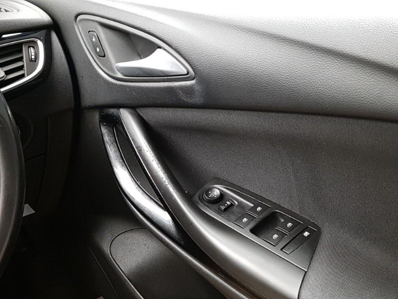 Used Vauxhall Astra 2019 for sale - 77343374: Photo 17