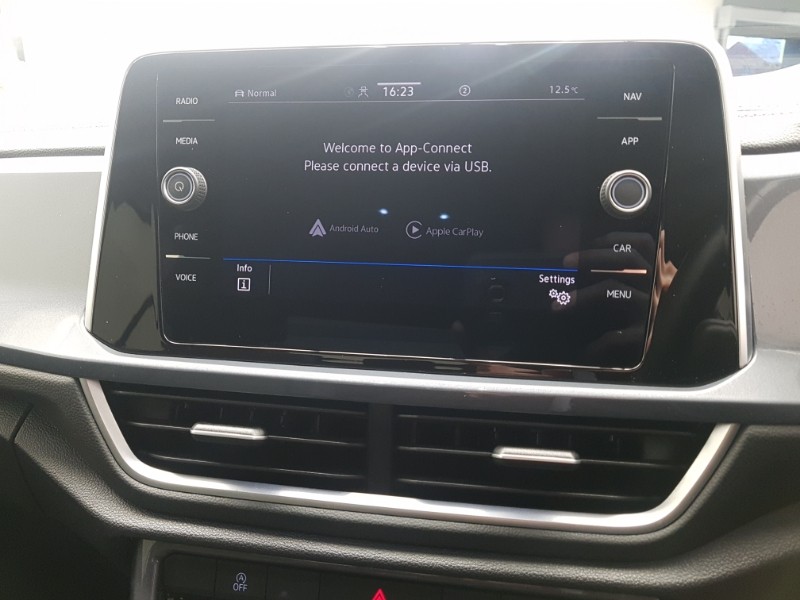 Used Volkswagen T-Roc 2023 for sale - 76779963: Photo 13