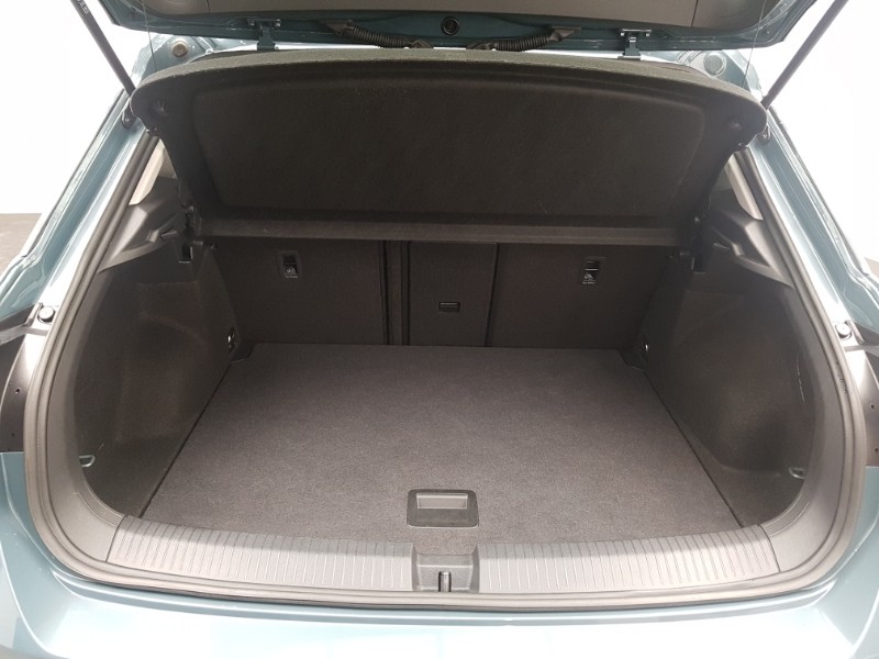 Used Volkswagen T-Roc 2023 for sale - 76779963: Photo 8