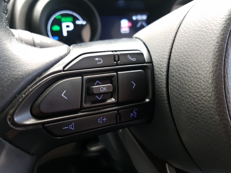 Used Toyota Yaris Cross 2022 for sale - 76851693: Photo 13