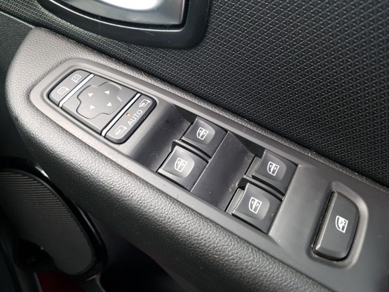 Used Renault Clio 2017 for sale - 76195672: Photo 18