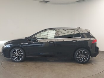 Used Volkswagen Golf 2023 for sale - 78567898: Photo