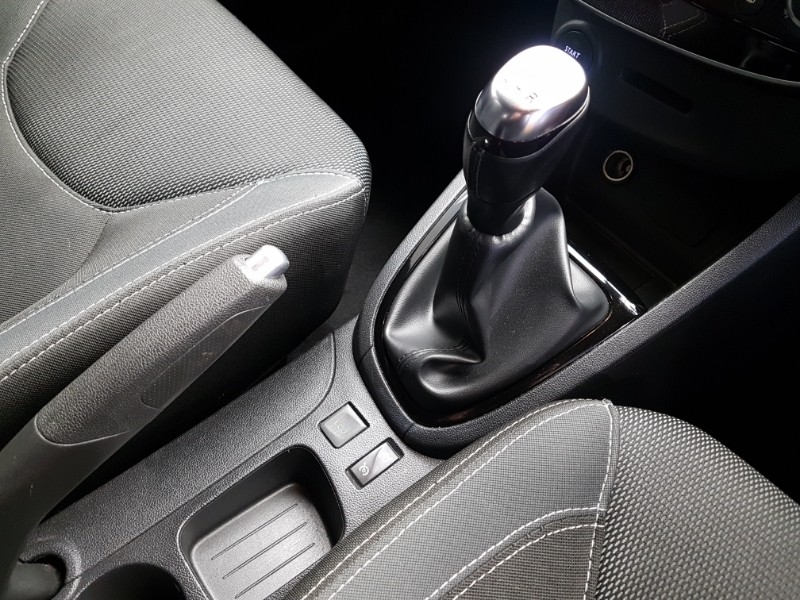 Used Renault Clio 2017 for sale - 77343345: Photo 17