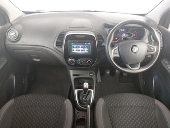 Used Renault Captur 2018 for sale - 78634242: Photo
