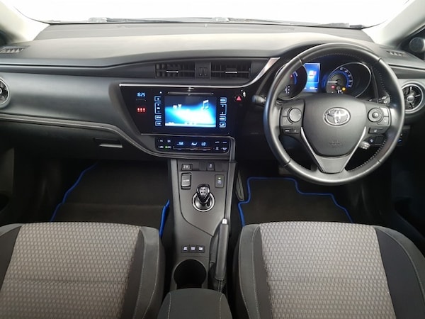 Used Toyota Auris 2017 for sale - 76213588: Photo 2