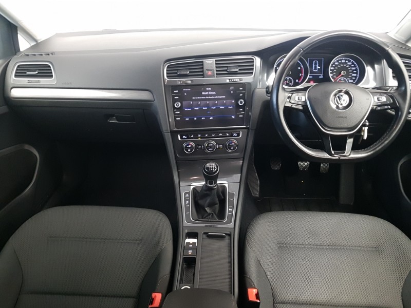 Used Volkswagen Golf 2020 for sale - 76621672: Photo 2