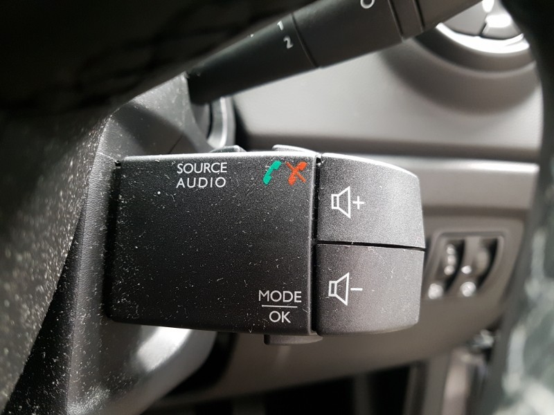 Used Renault Captur 2017 for sale - 77410359: Photo 17