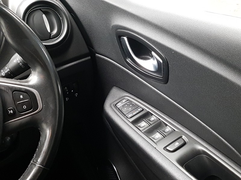 Used Renault Captur 2017 for sale - 77410359: Photo 19