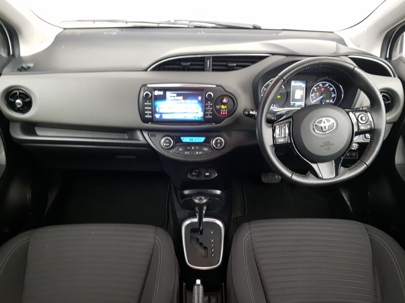 Used Toyota Yaris 2020 for sale - 77689975: Photo 2