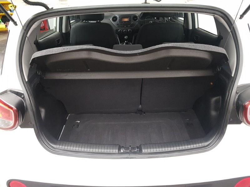 Used Hyundai i10 2017 for sale - 77004401: Photo 8